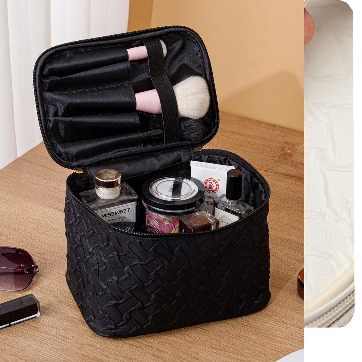 Black Premium Large capacity Portable Travel Makeup Bag, Multi-functional Cosmetic Organizer, Stain-resistant, Handheld Square Bag
