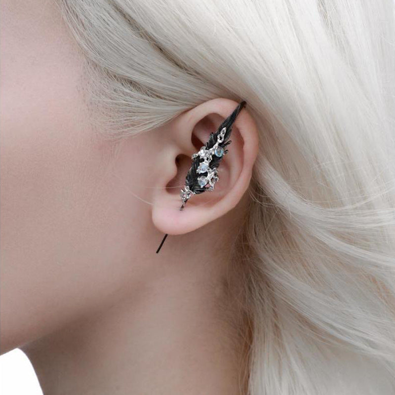 Wing Piercing Ear Stud Special-interest Design